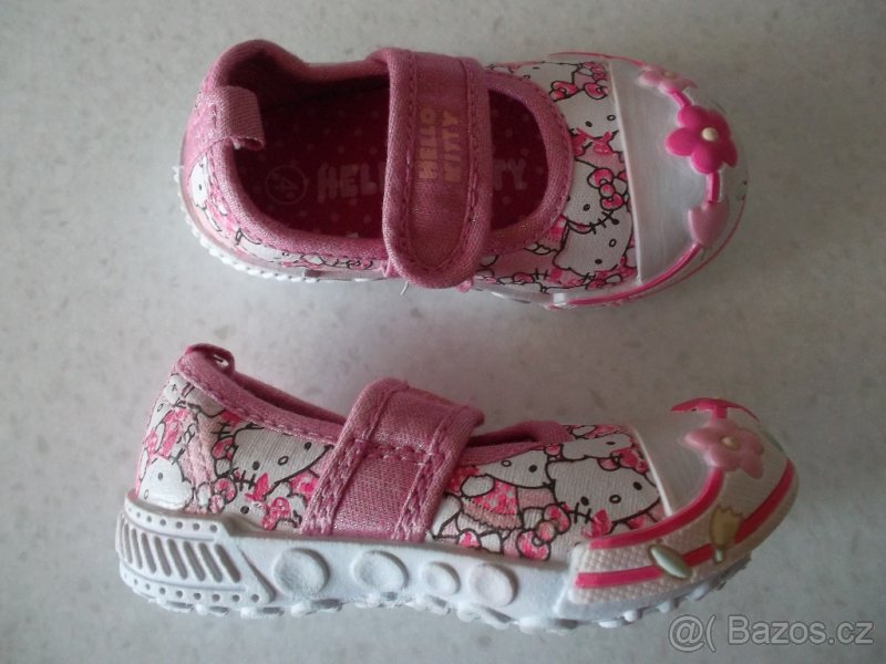 Sanrio-Úžasné boty/balerínky/cvičky, vel. 19.
