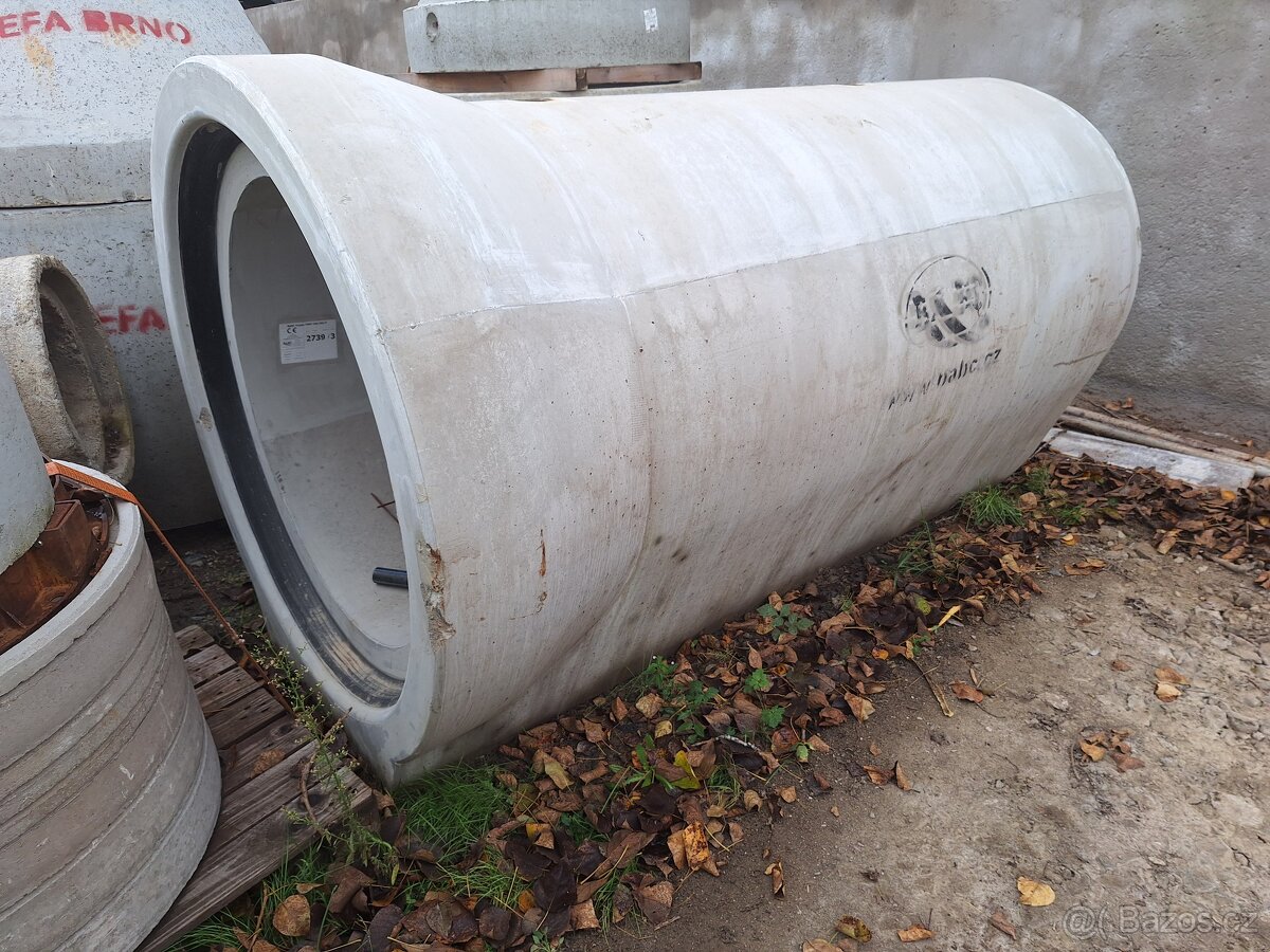 Železobetonová trubka