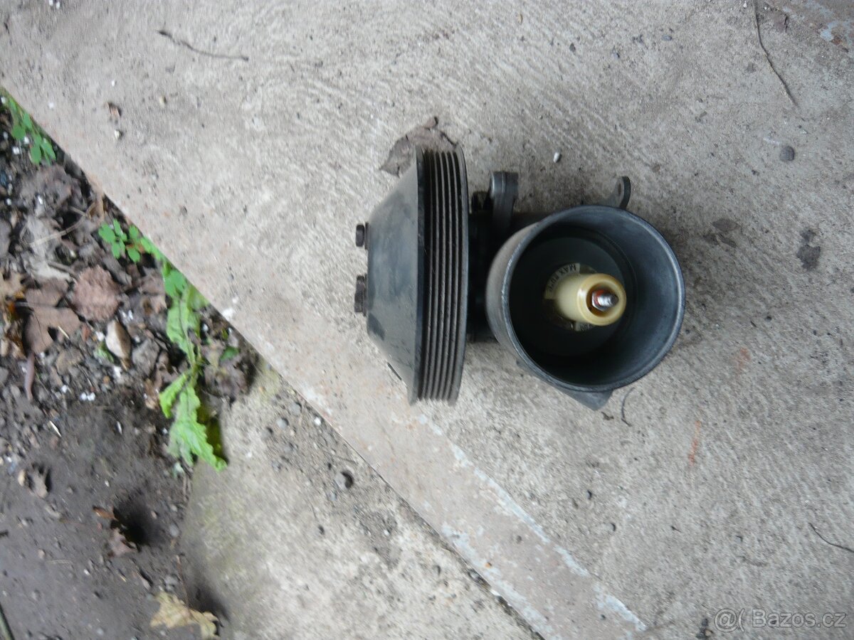 Servočerpadlo MB W-124 3O D