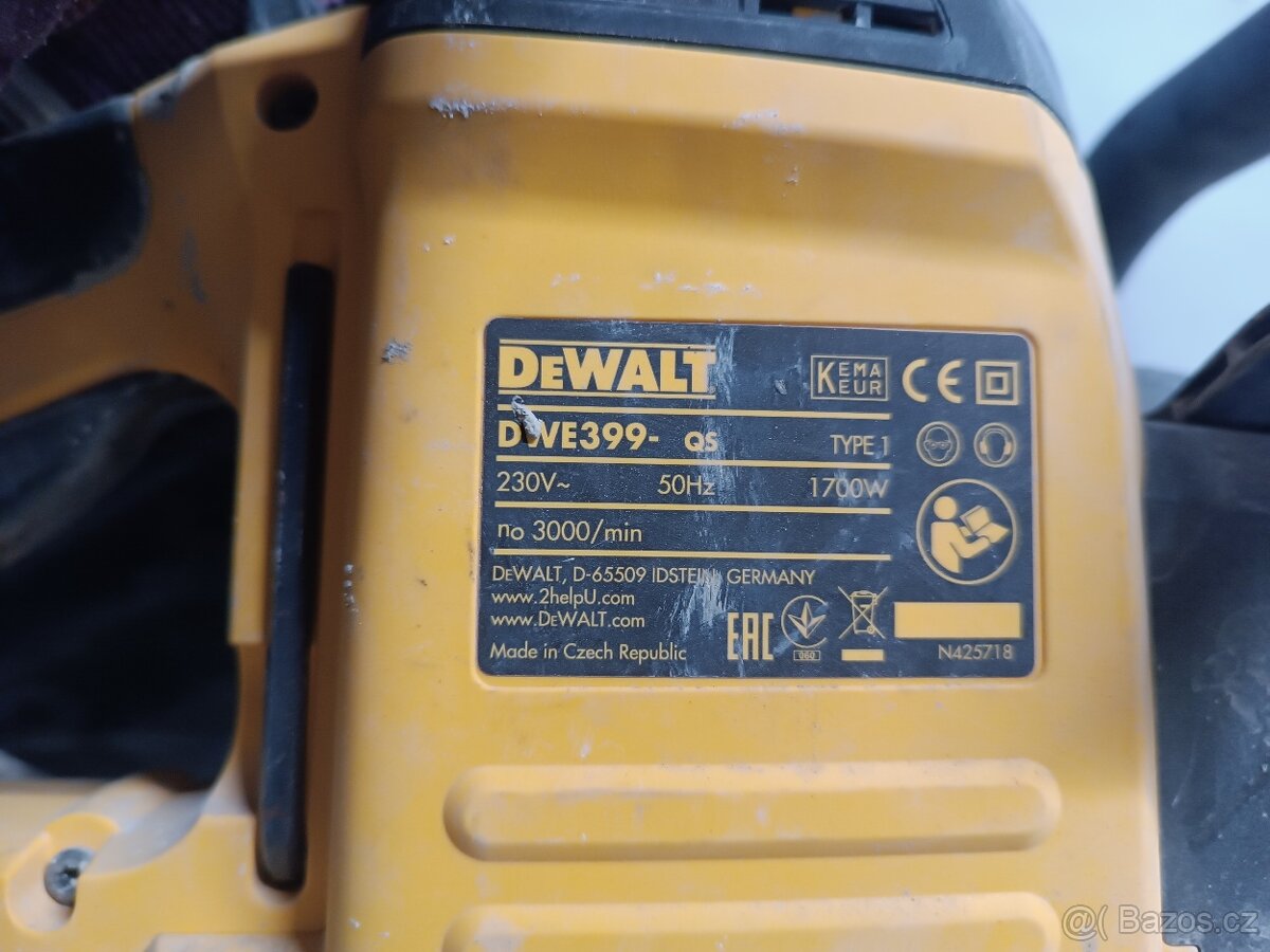 DeWALT pila