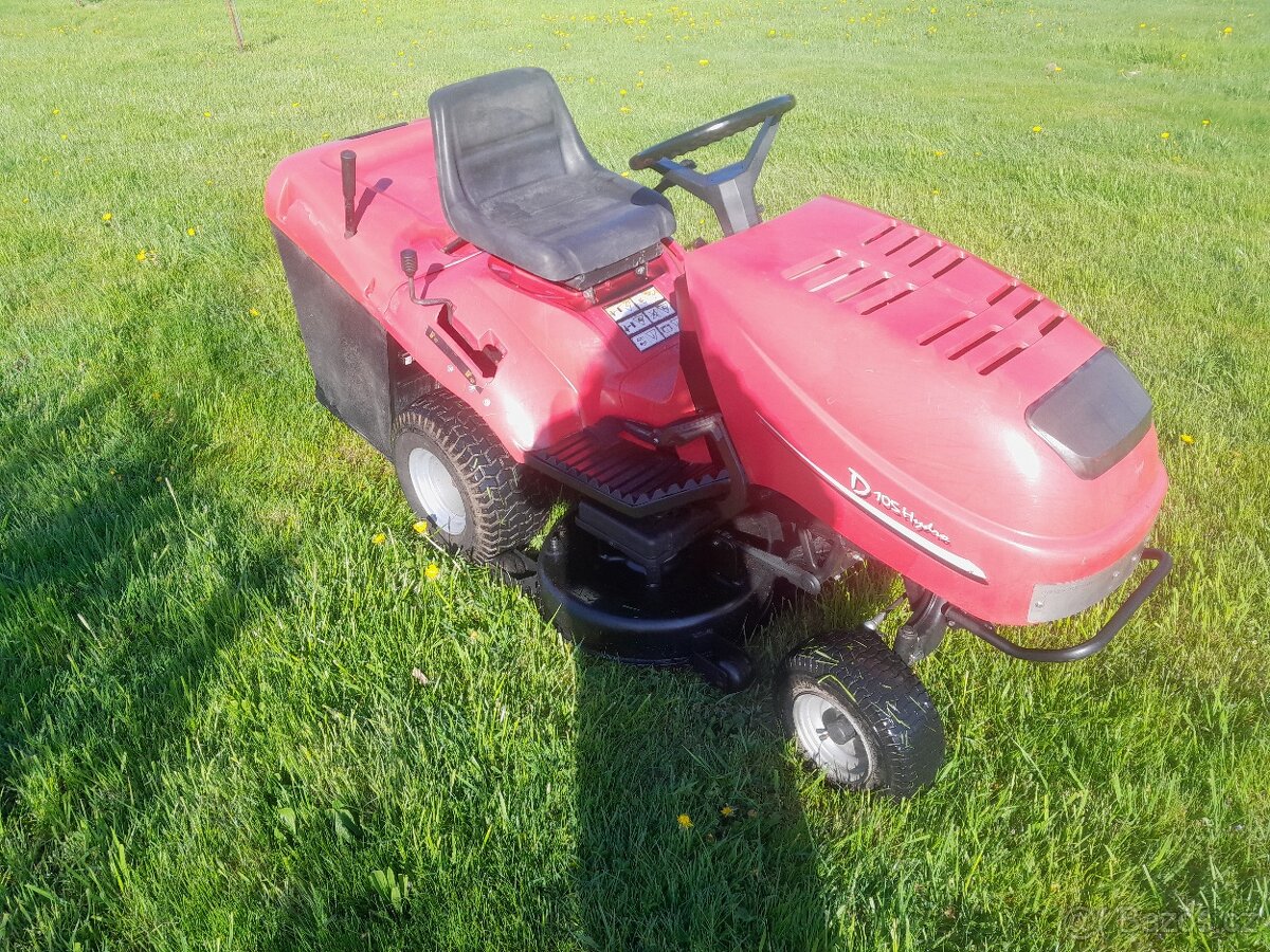 ZAHRADNÍ TRAKTOR CASTEL GARDEN