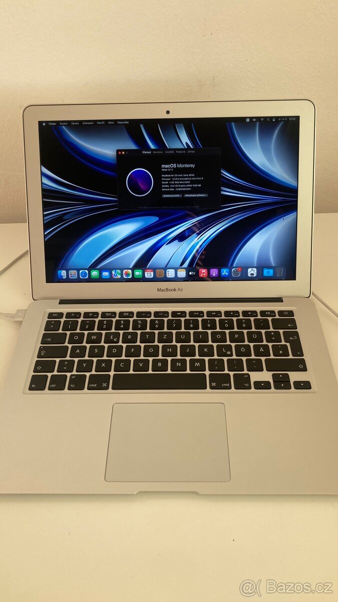 MacBook Air 13”, top stav, nová baterie 256Gb SSD