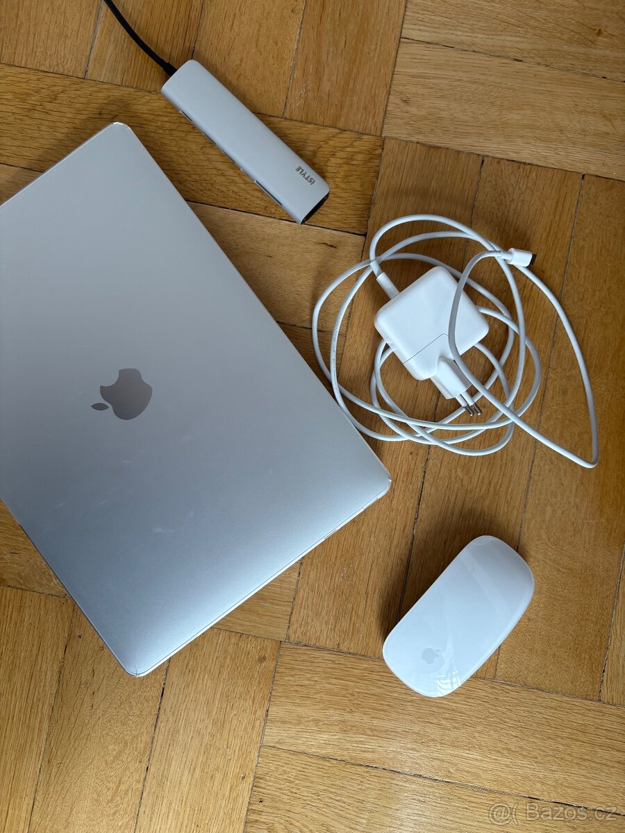 MacBook Air 13", Apple M1 8jádrové CPU, 7jádrové GPU, 8GB,
