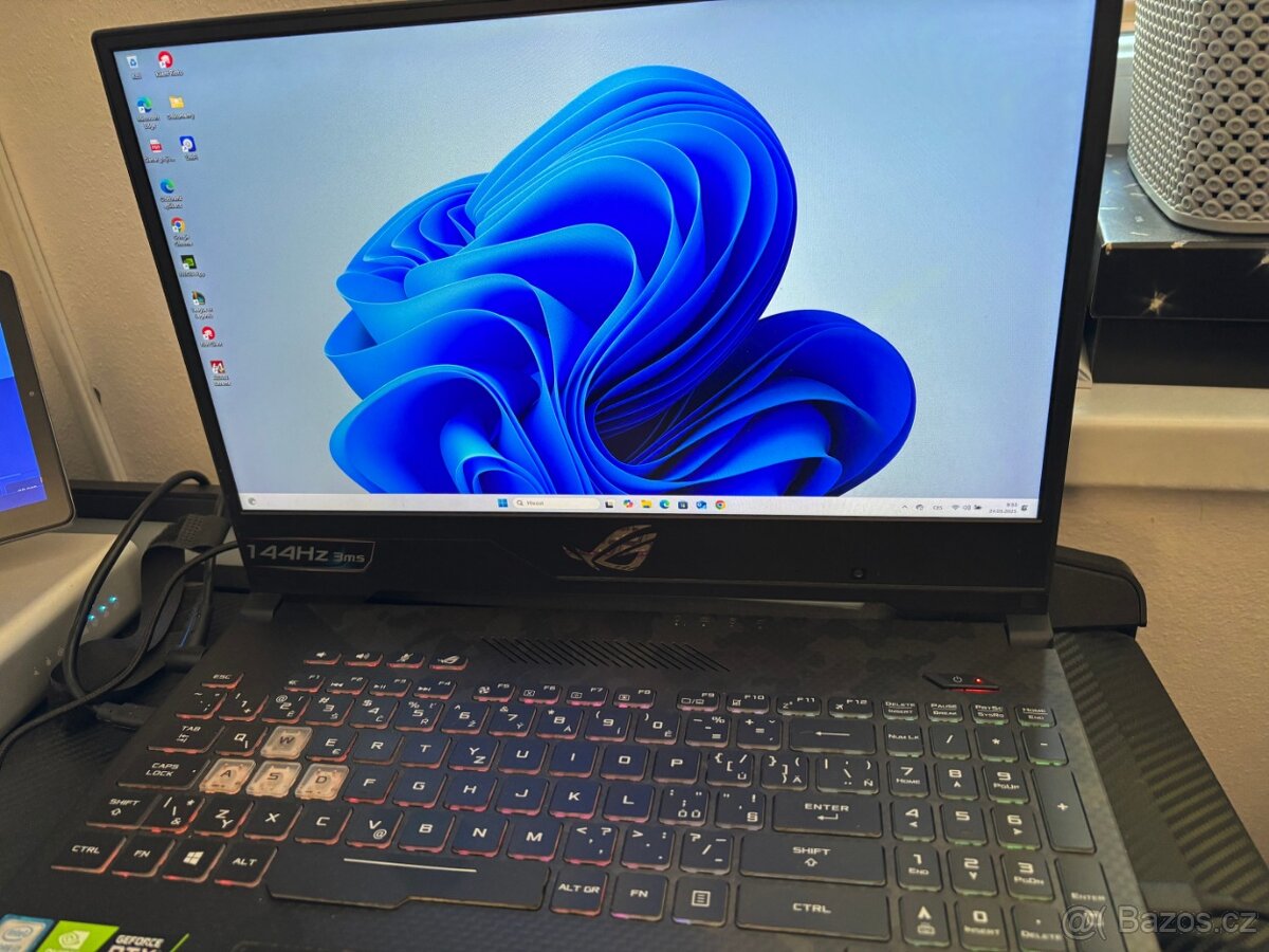 ASUS ROG STRIX SCAR II GL504GV