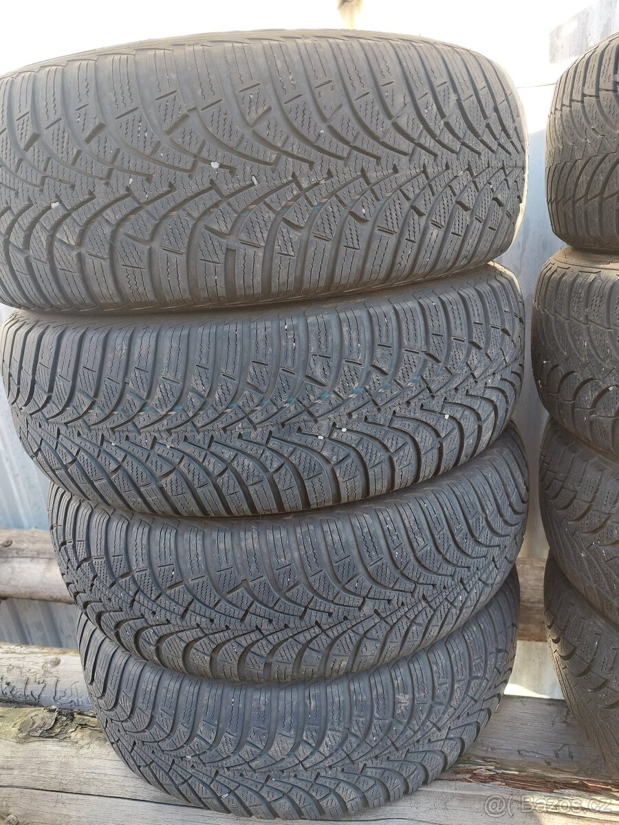 Zimní pneu Goodyear 205/60/16