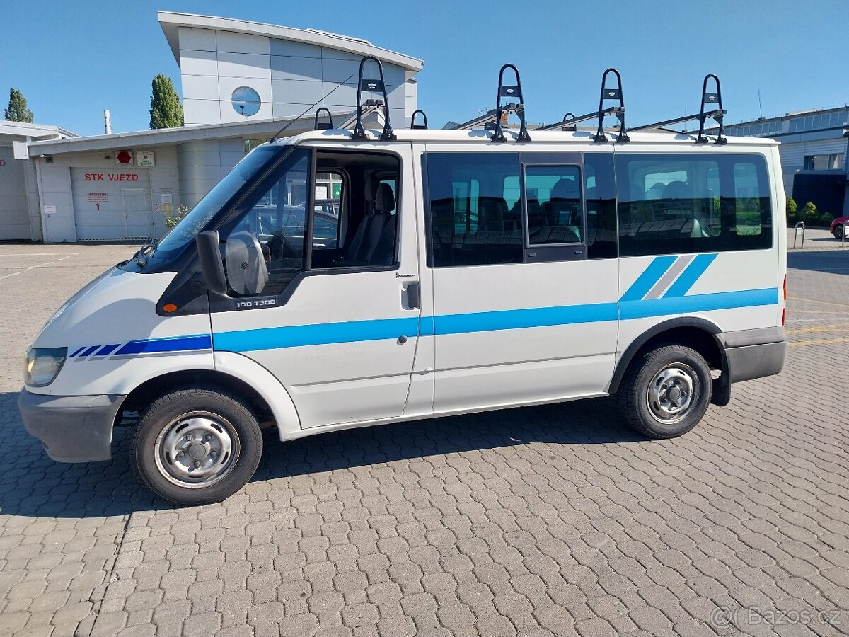 FORD TRANSIT 2,0 TDI /74 kW/9míst/ČR/POUZE 139 tis.km/STK