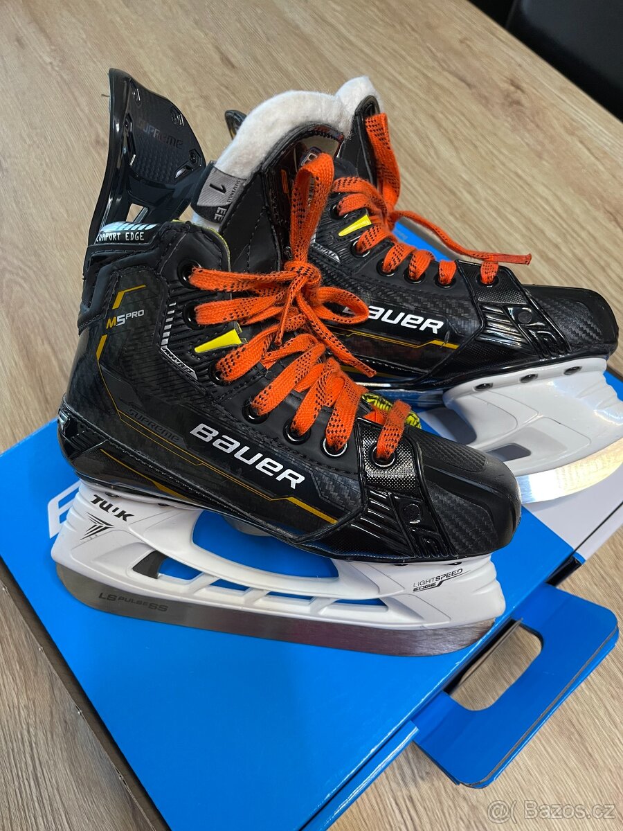 Brusle BAUER SUPREME M5 PRO Junior 1 EE vel 33,5