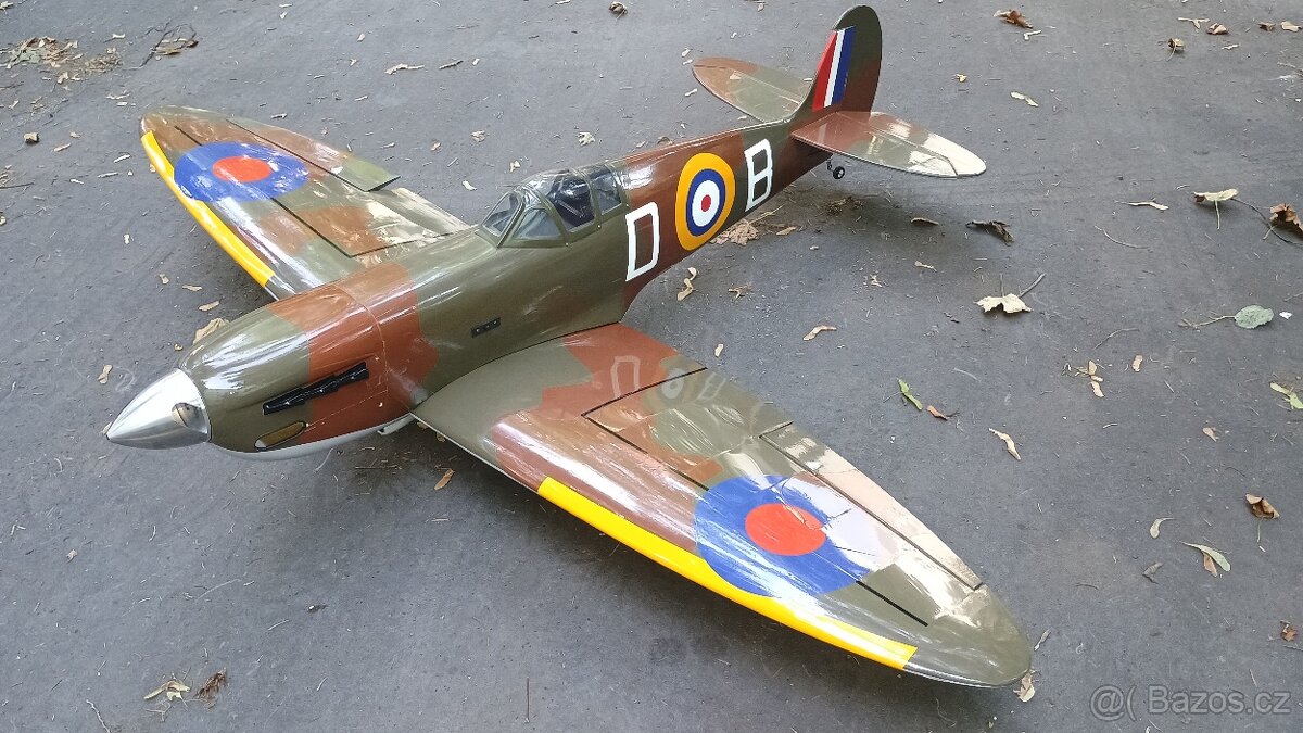 Spitfire Hangar9