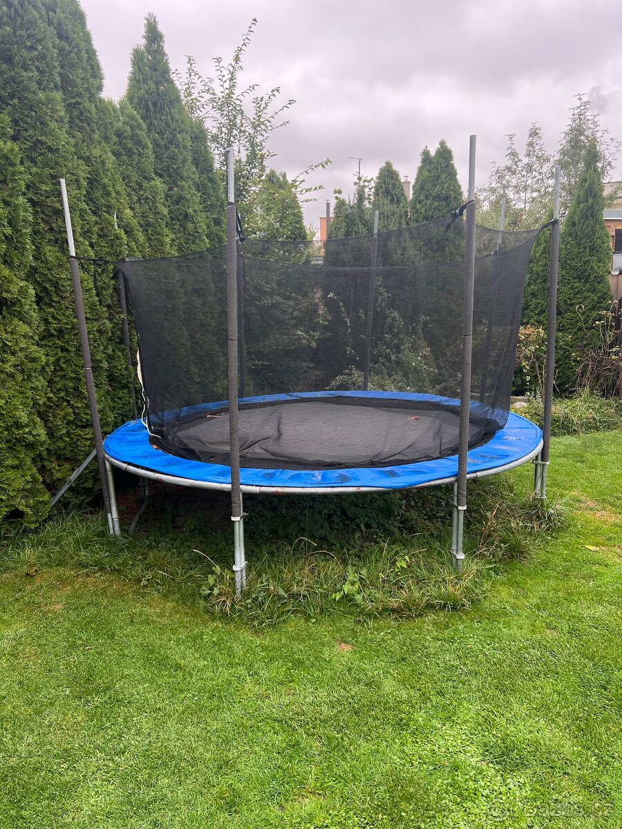 Trampolína