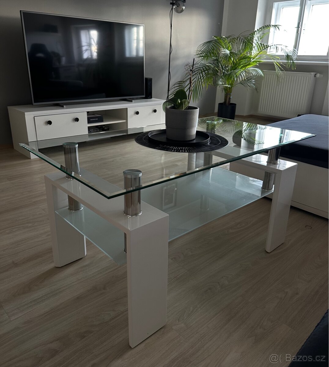 Velký konferenční stolek - temperované sklo
