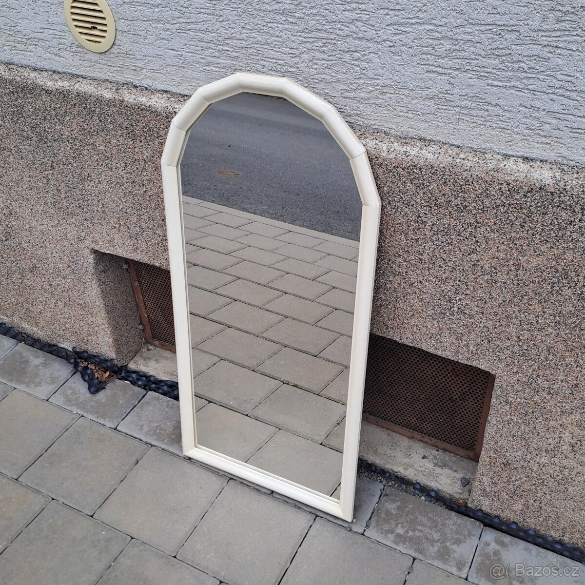 Zrcadlo - oválný tvar