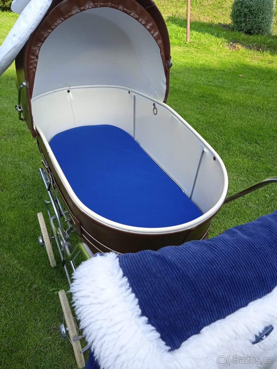 Retro kočárek Liberta