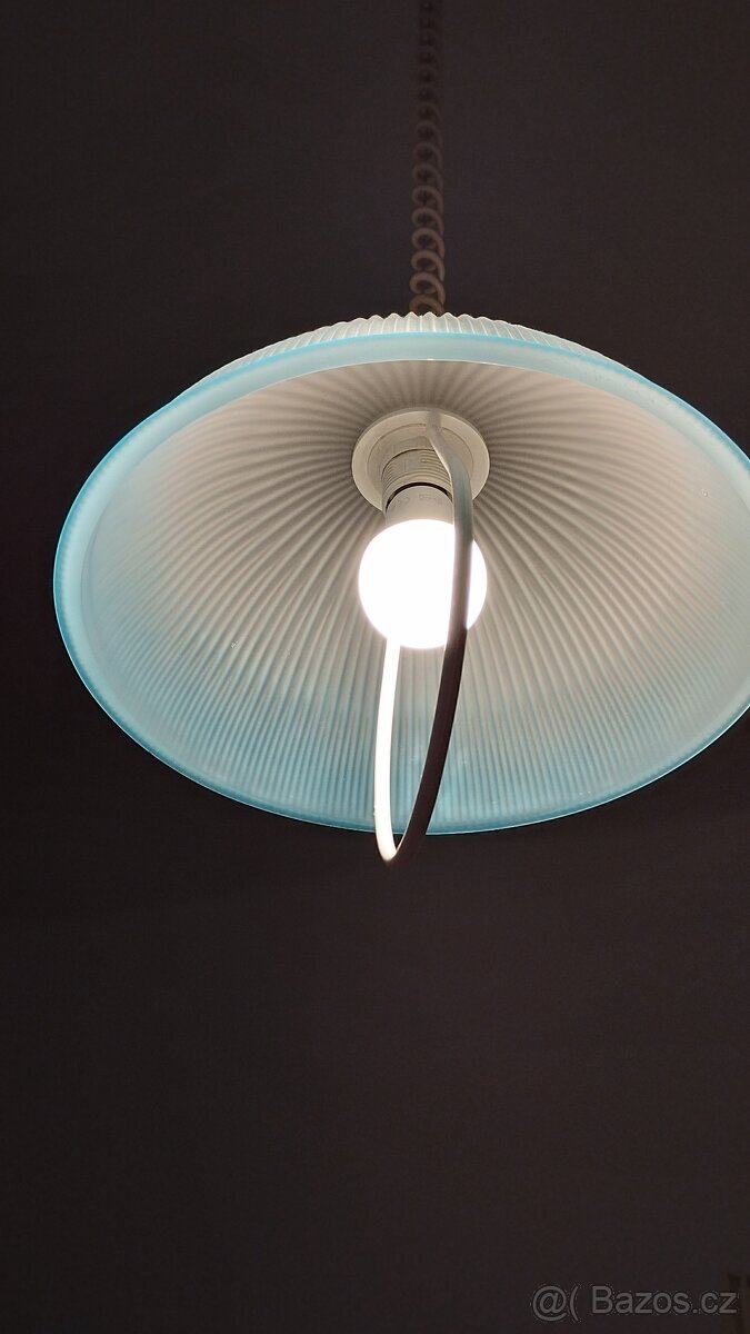 Skleněný stahovací lustr