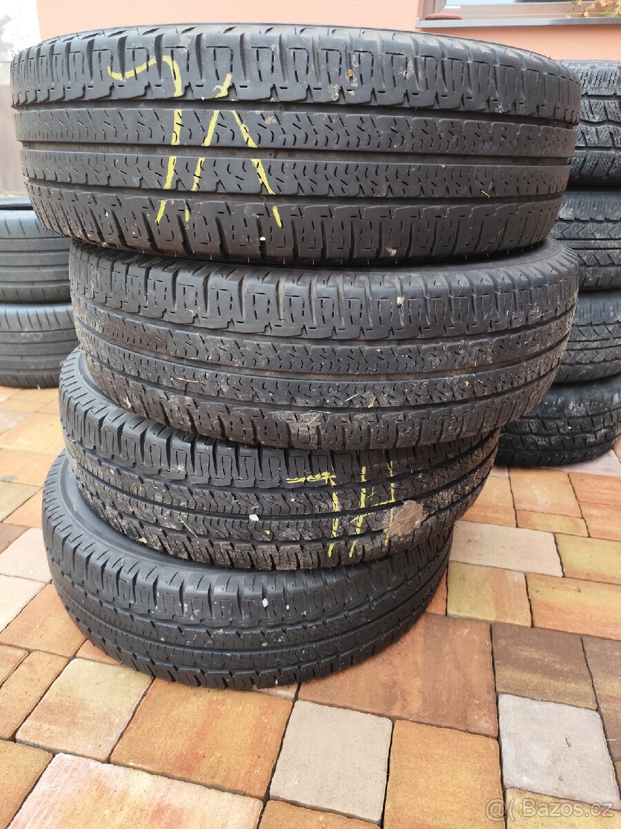 Michelin 225/75 r16c