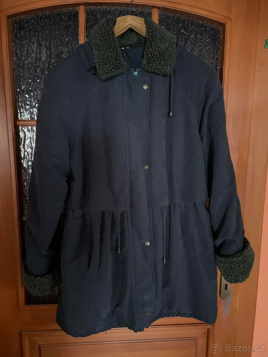 Bunda Dámská Zimní s Kapucou