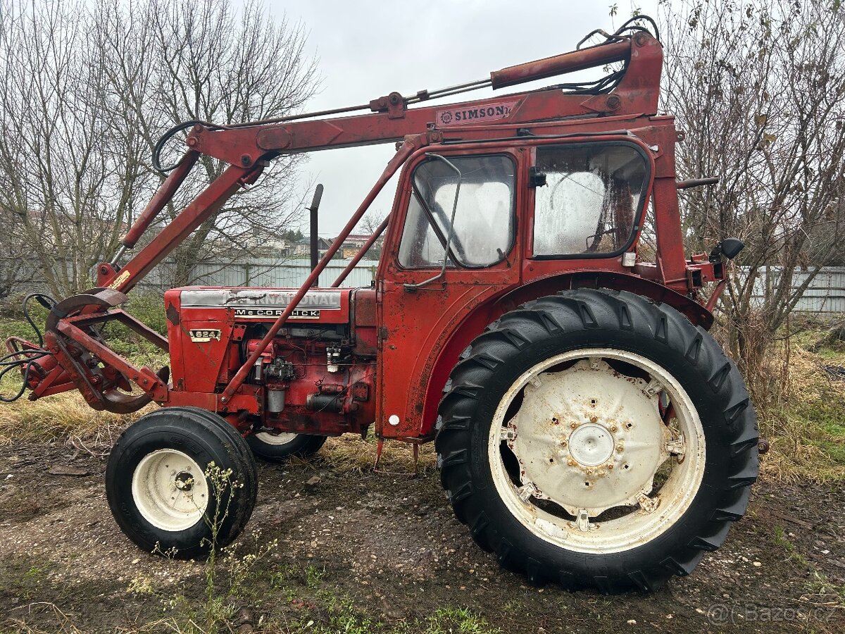 Traktor IH 624  - nepojazdný