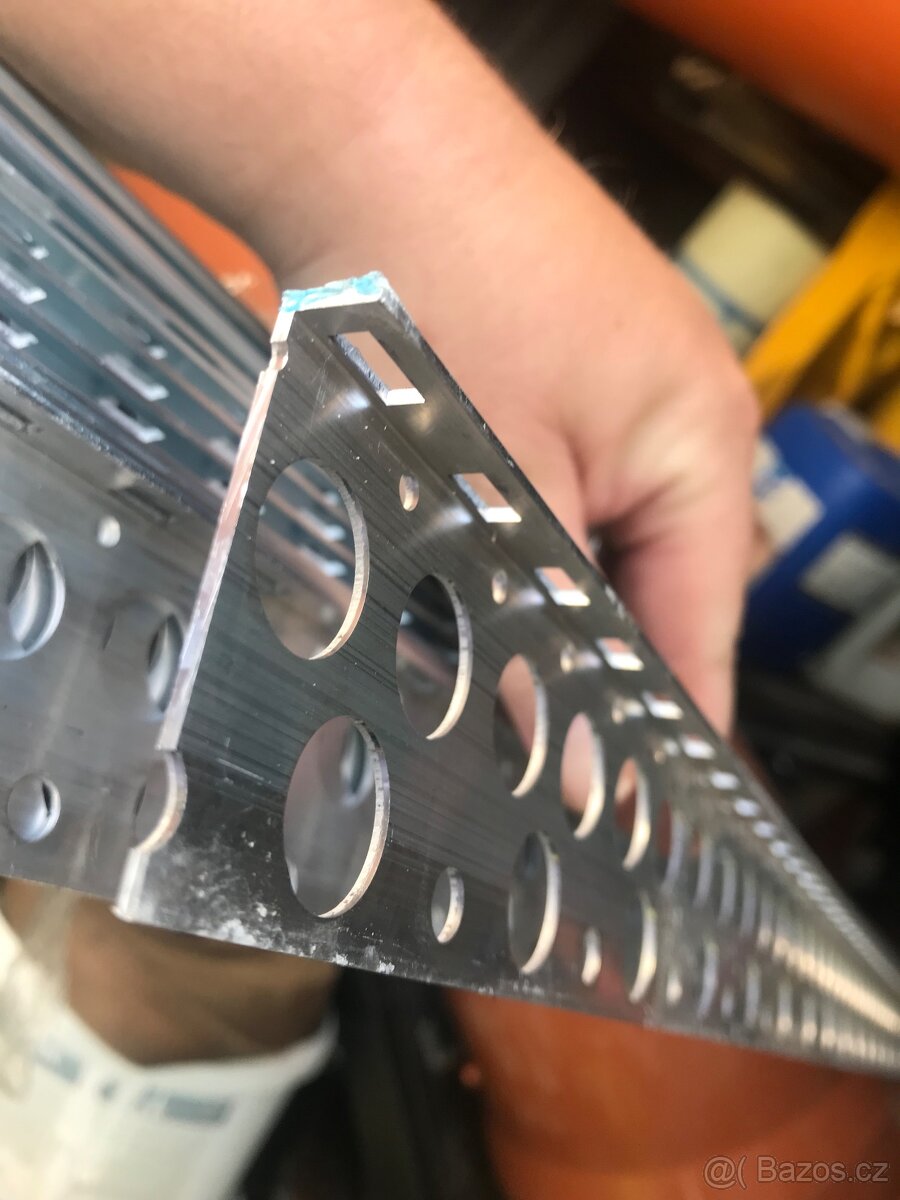 Schodovy profil AL 10