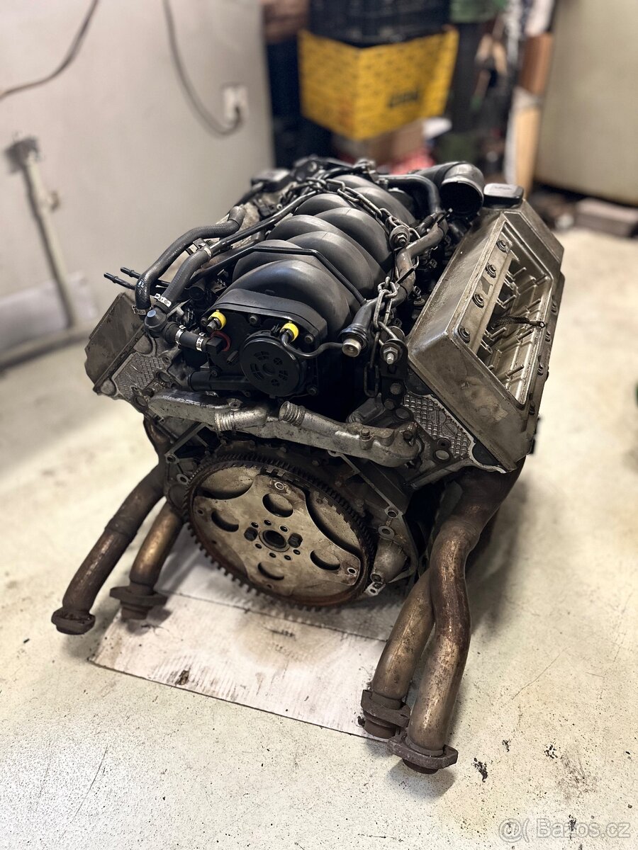 Motor M62B44 V8 4.4l