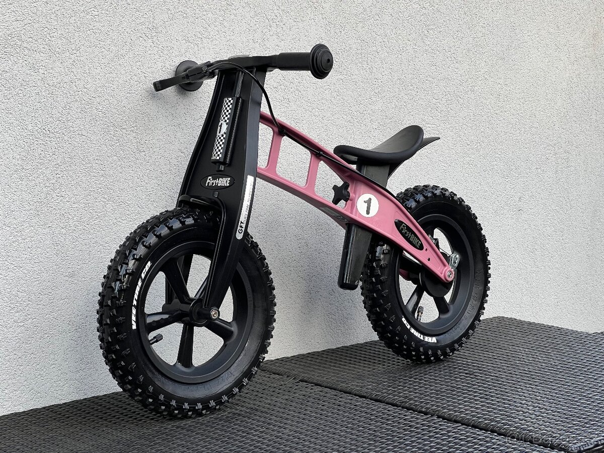 First bike SERVIS fat