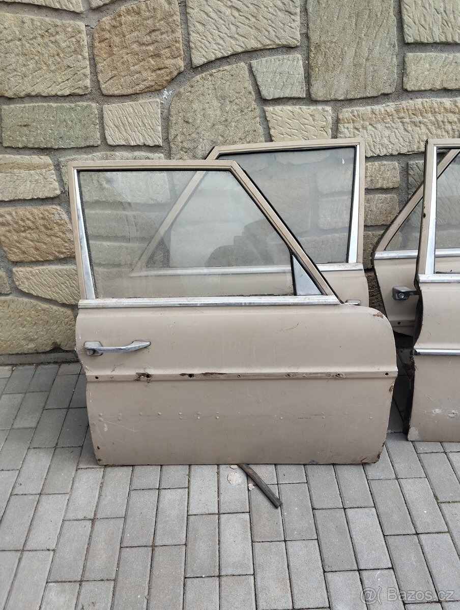 Dveře mercedes
