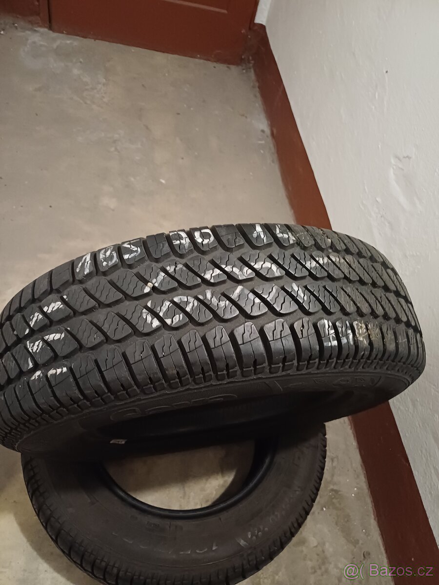 Prodám celoroční gumy