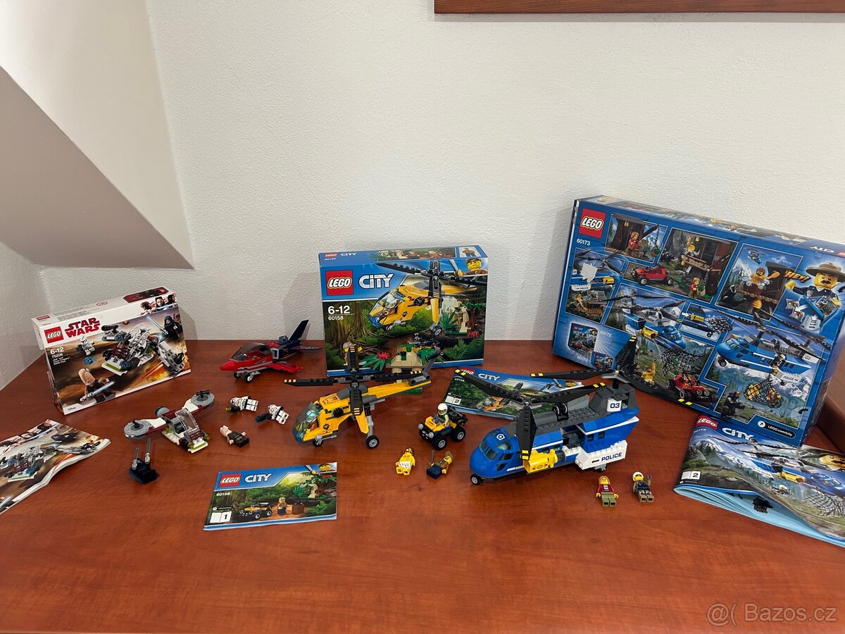 2 různé sety Lego