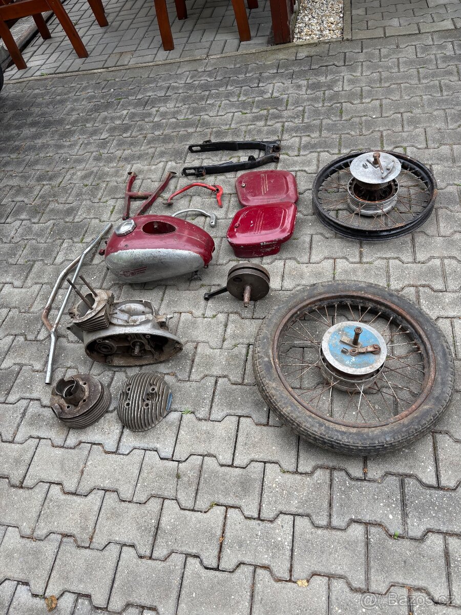 Jawa libeňák S353
