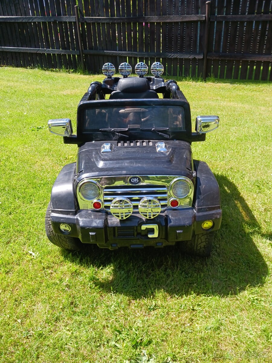 Elektronické auto jeep