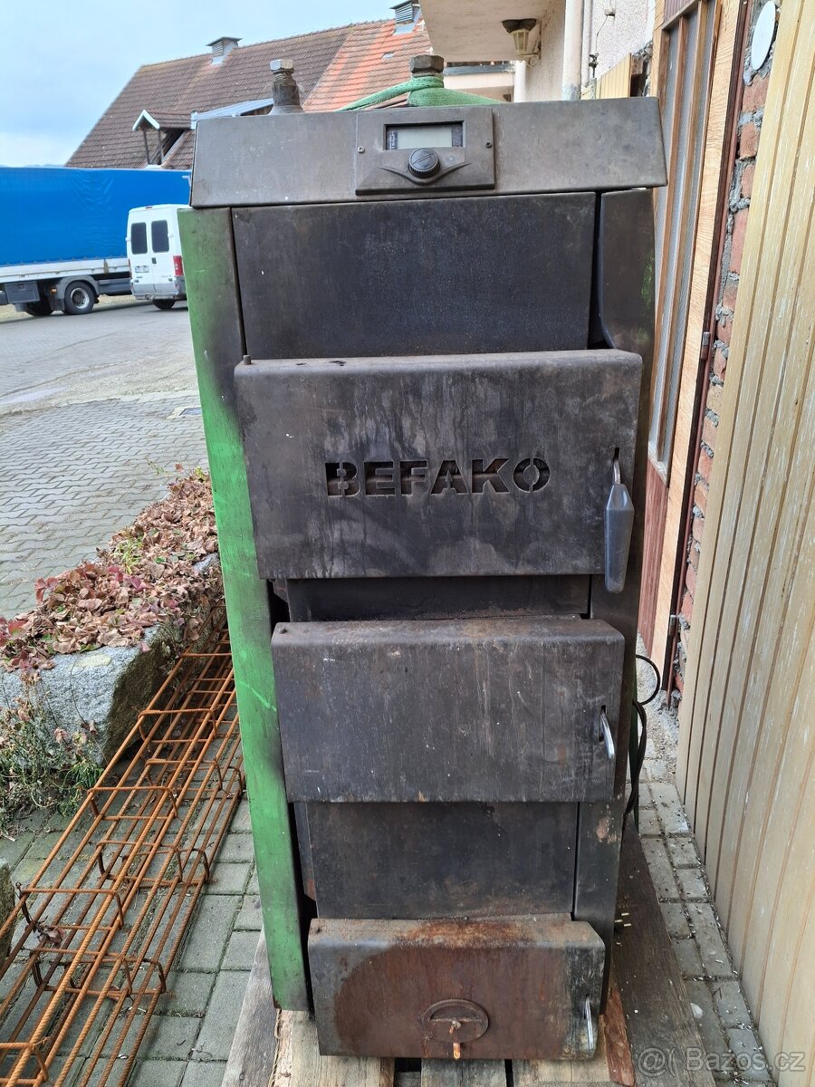 Automaticky kotel na uhlí
