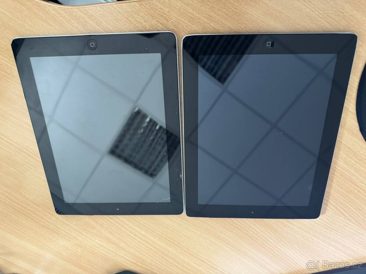 iPad 2 + iPad 5 – jeden funkční, druhý zdarma