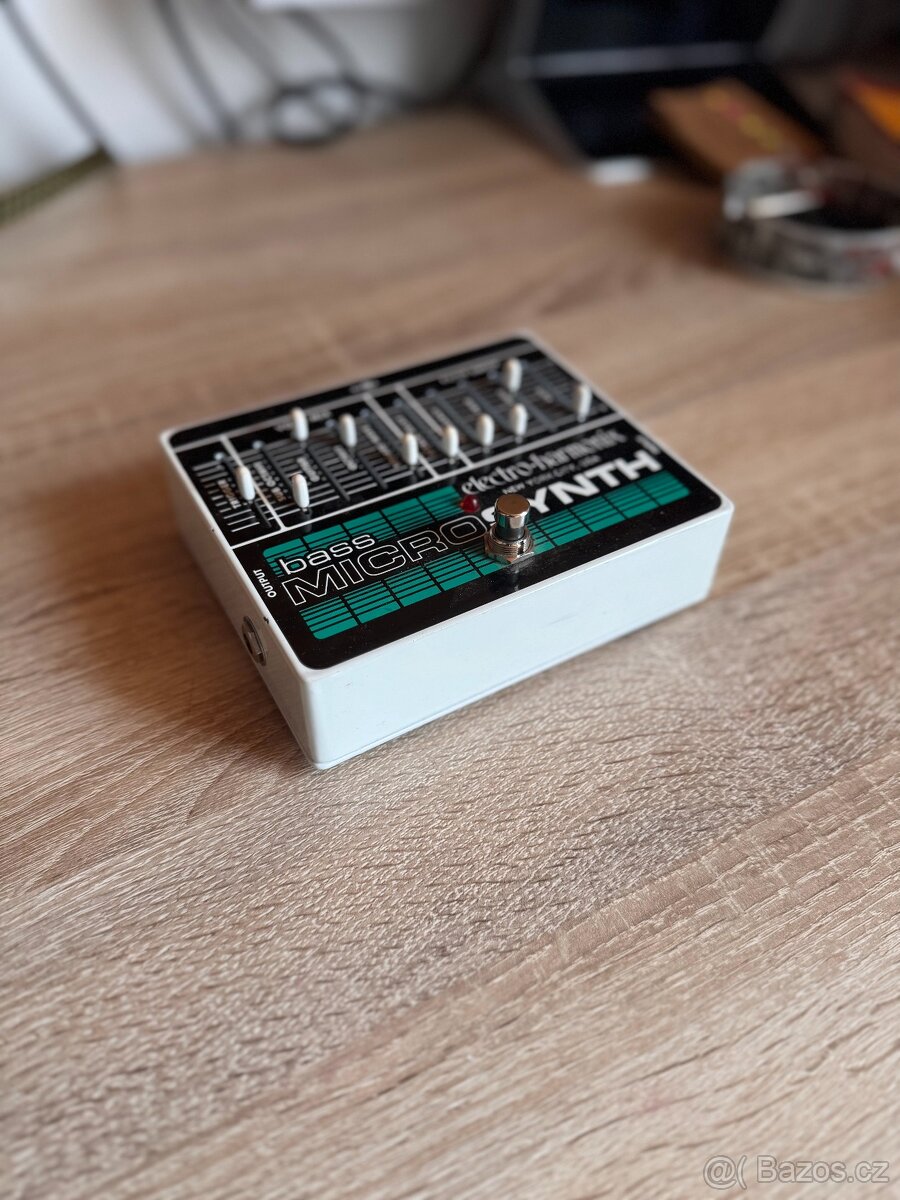 Electro Harmonix Bass Micro Synth Baskytarový efekt