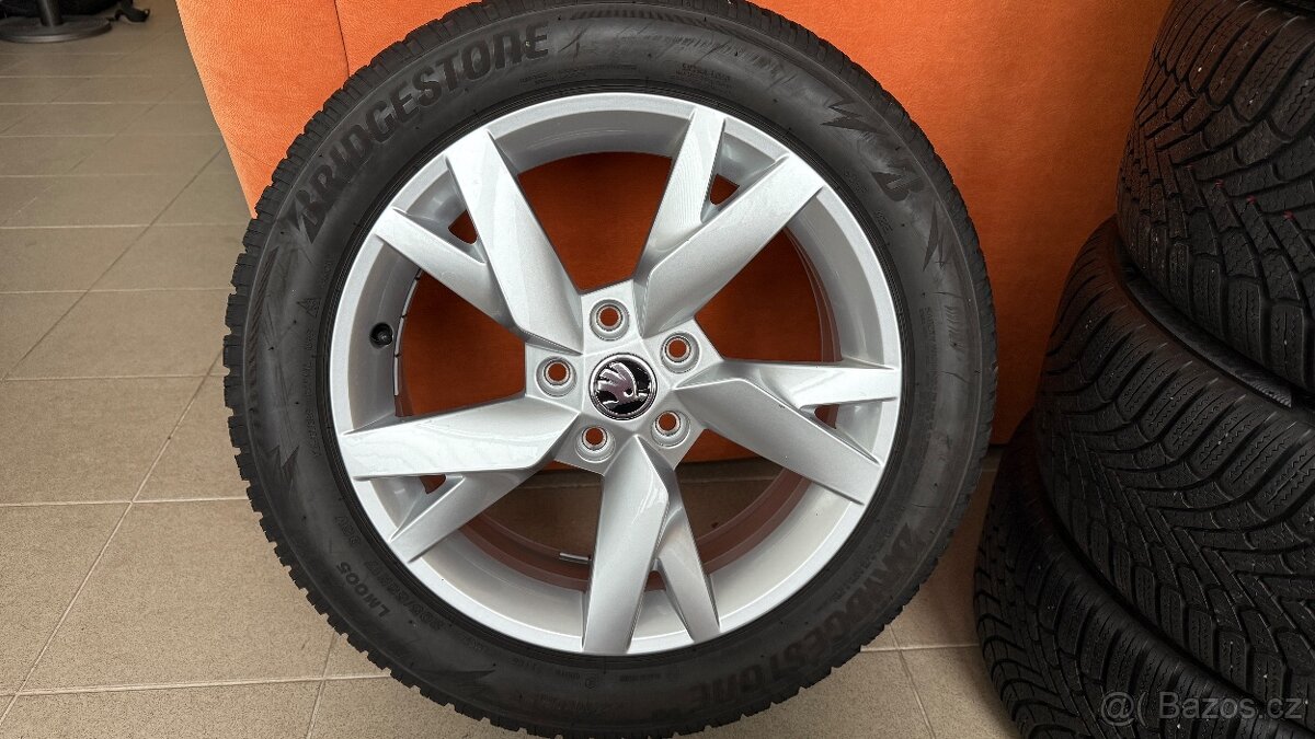 ŠKODA OCTAVIA IV ZIMNÍ SADA ORIG 17'ALU 205/55/R17