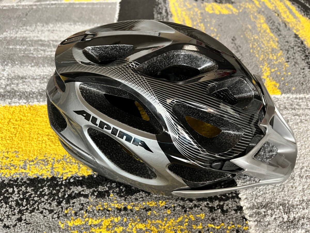 Alpina Mythos cyklistická helma / přilba
