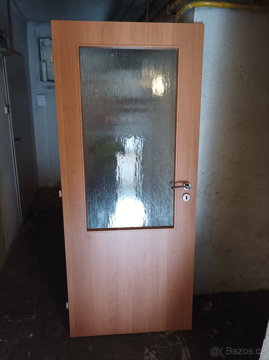 Prodám pěkné dveře - 80cm a 60 cm