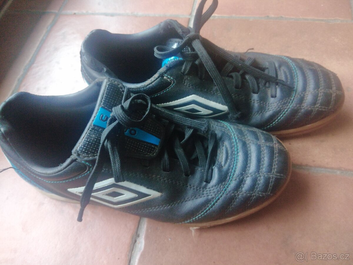 Sálové boty umbro 38