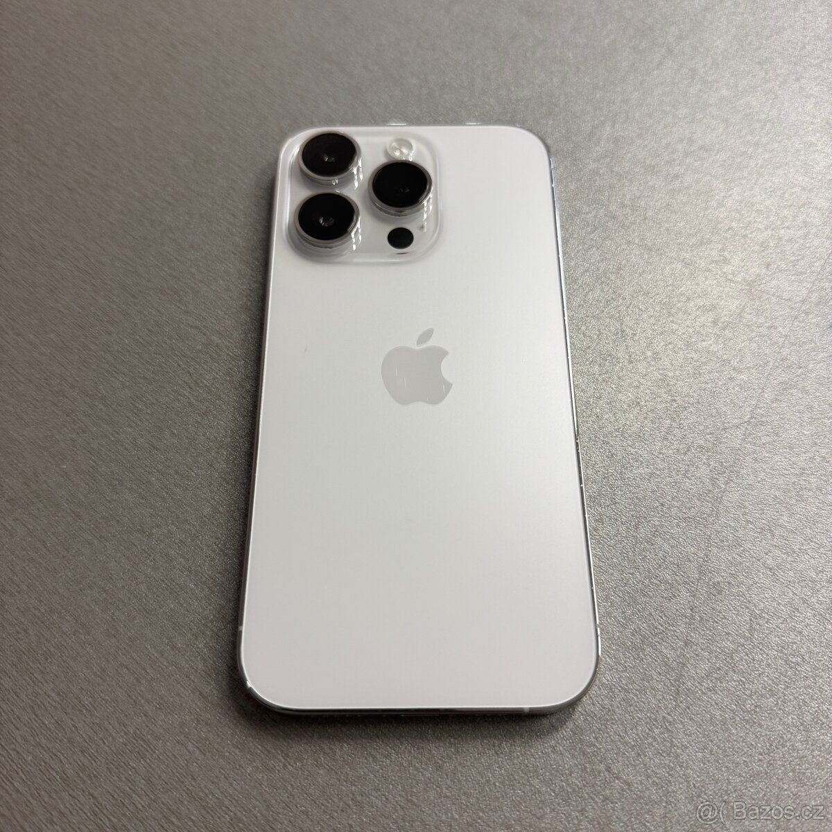 iPhone 14 Pro 256GB silver, pěkný stav, rok záruka