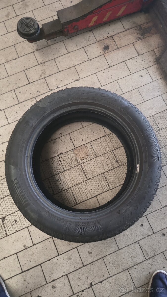 4x Zimní pneu Pirelli Scorpion Winter 235/55 R19
