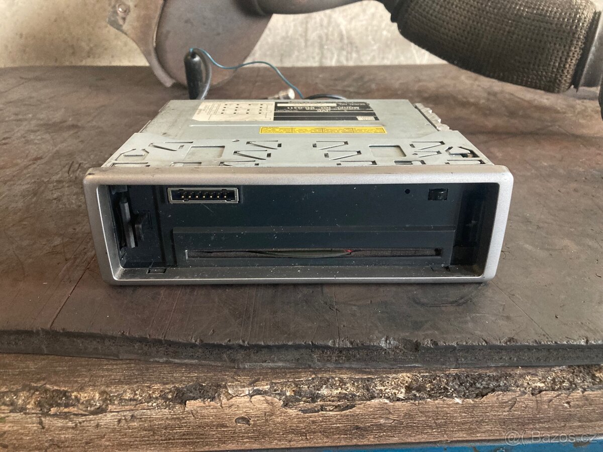JVC KD-G311 autorádio