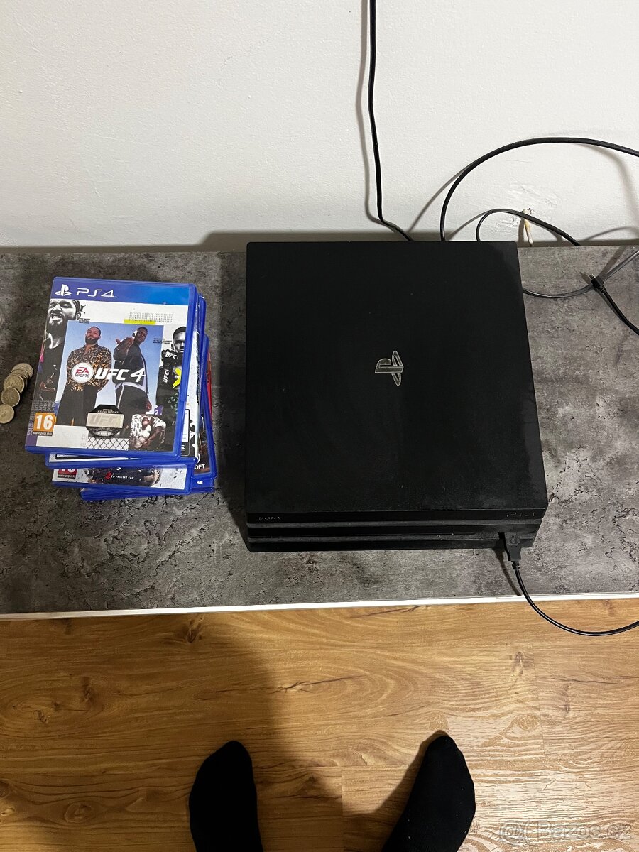 Ps4 + 2x ovladač