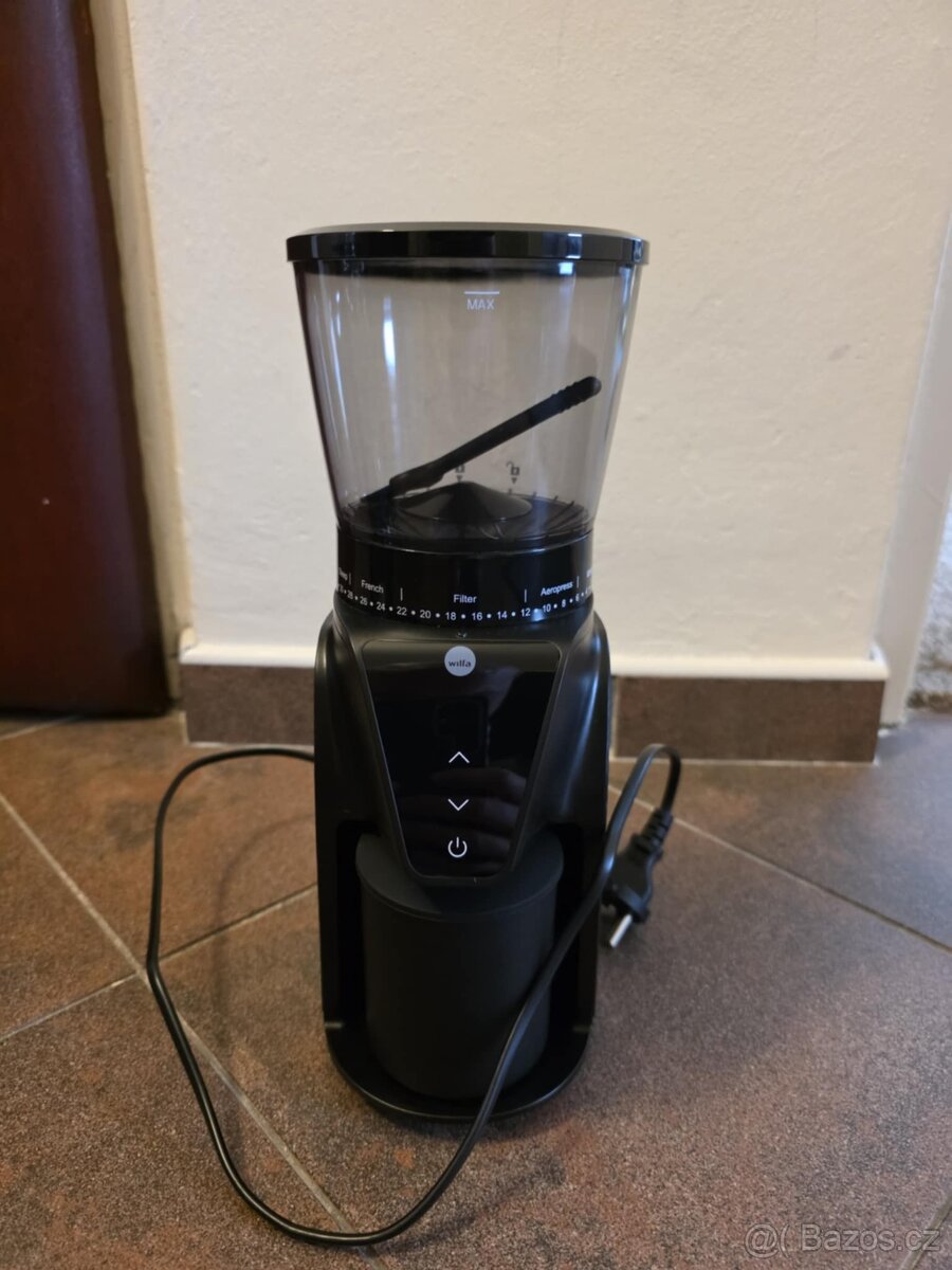 Mlýnek na kávu Wilfa
