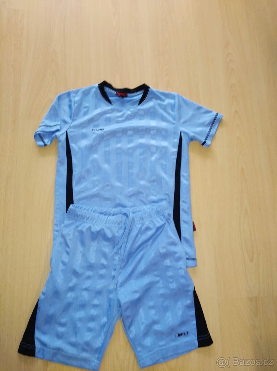 Mikina a trička vel. 134