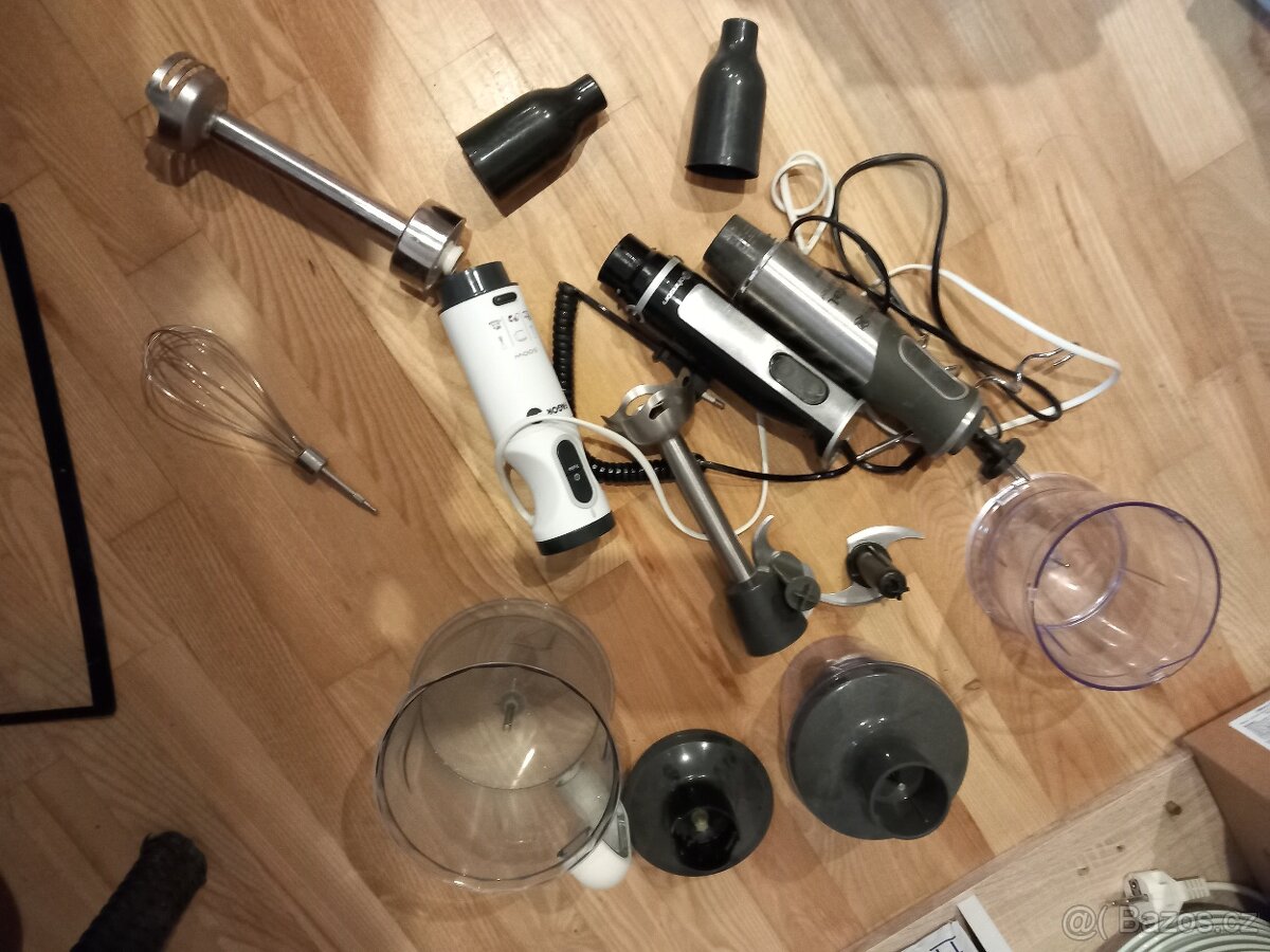 tyčové mixery různých značek