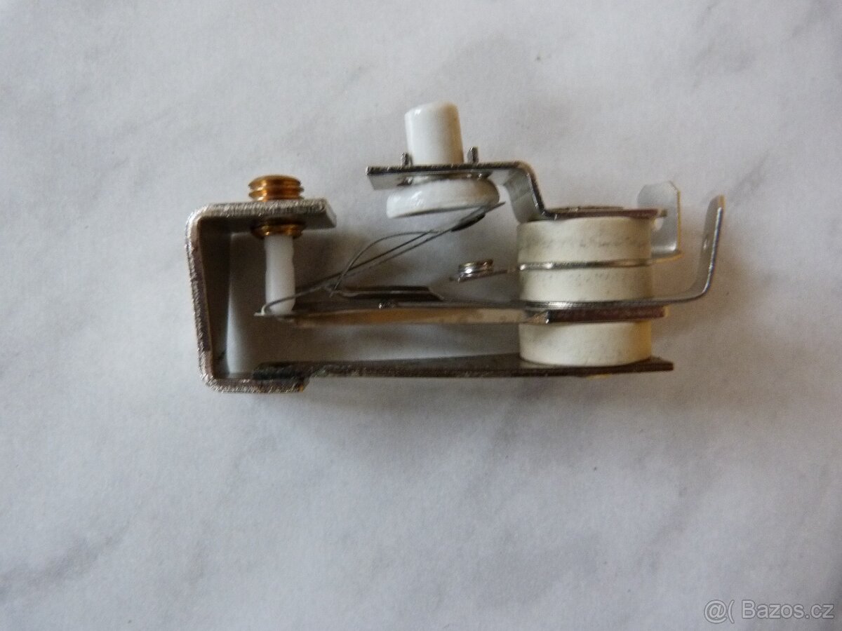 Termostat bimetalový