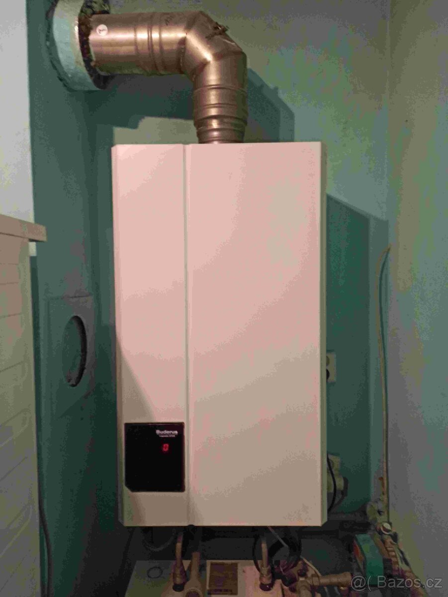 Kotel plynový Buderus U124 modulačním regulátorem.