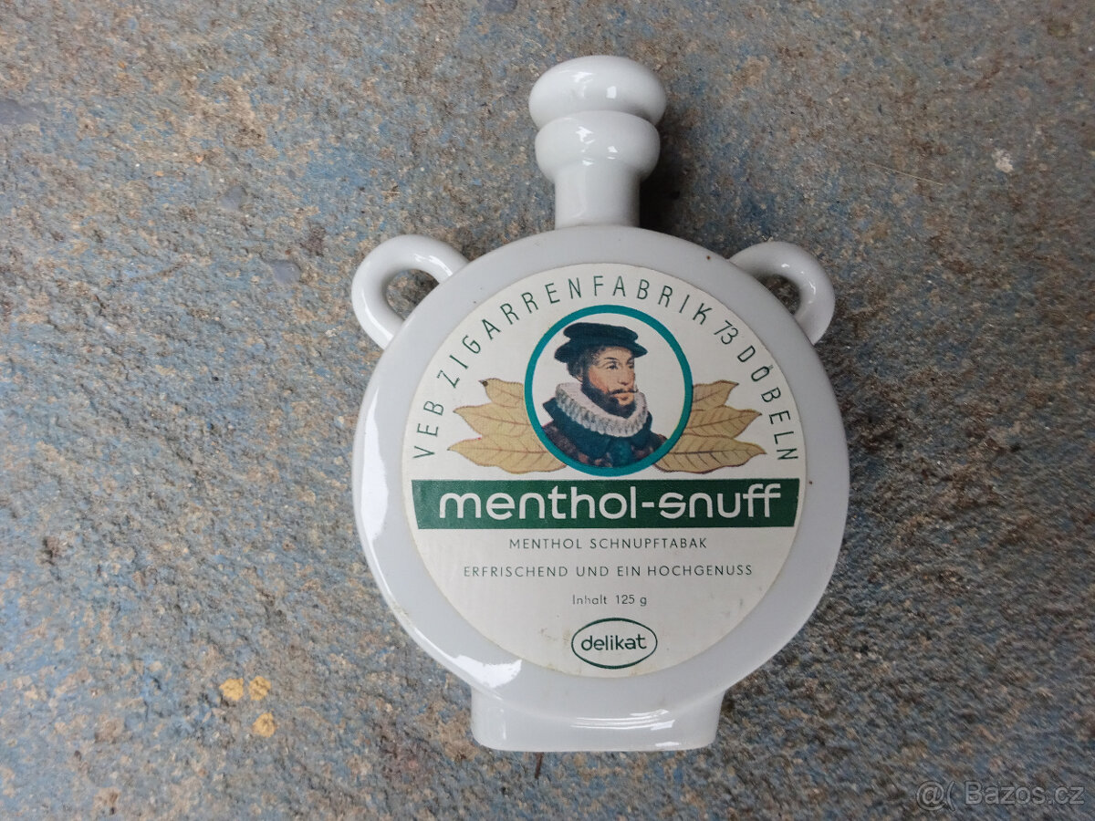 Porcelánová dóza se šňupacím tabákem