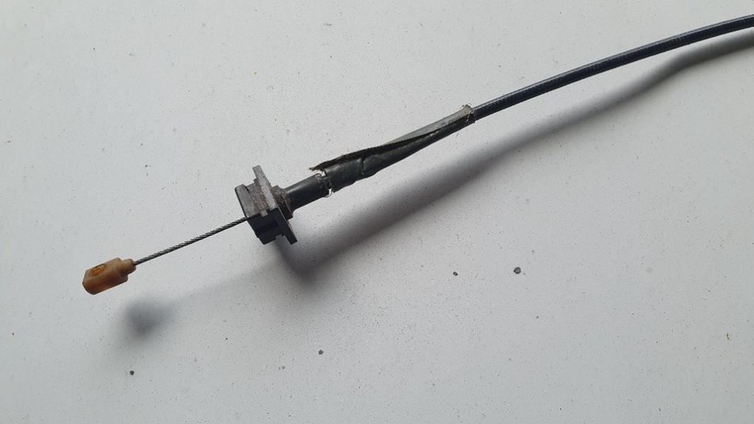 Ford Cougar táhlo plynu