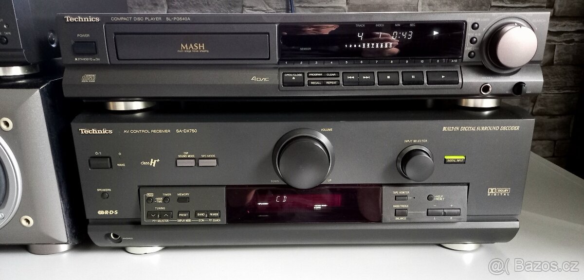 Technics receiver a CD