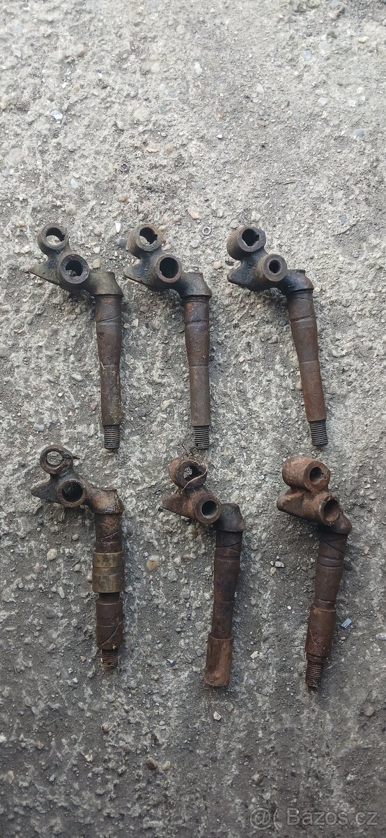 Svislé čepy Tatra 12