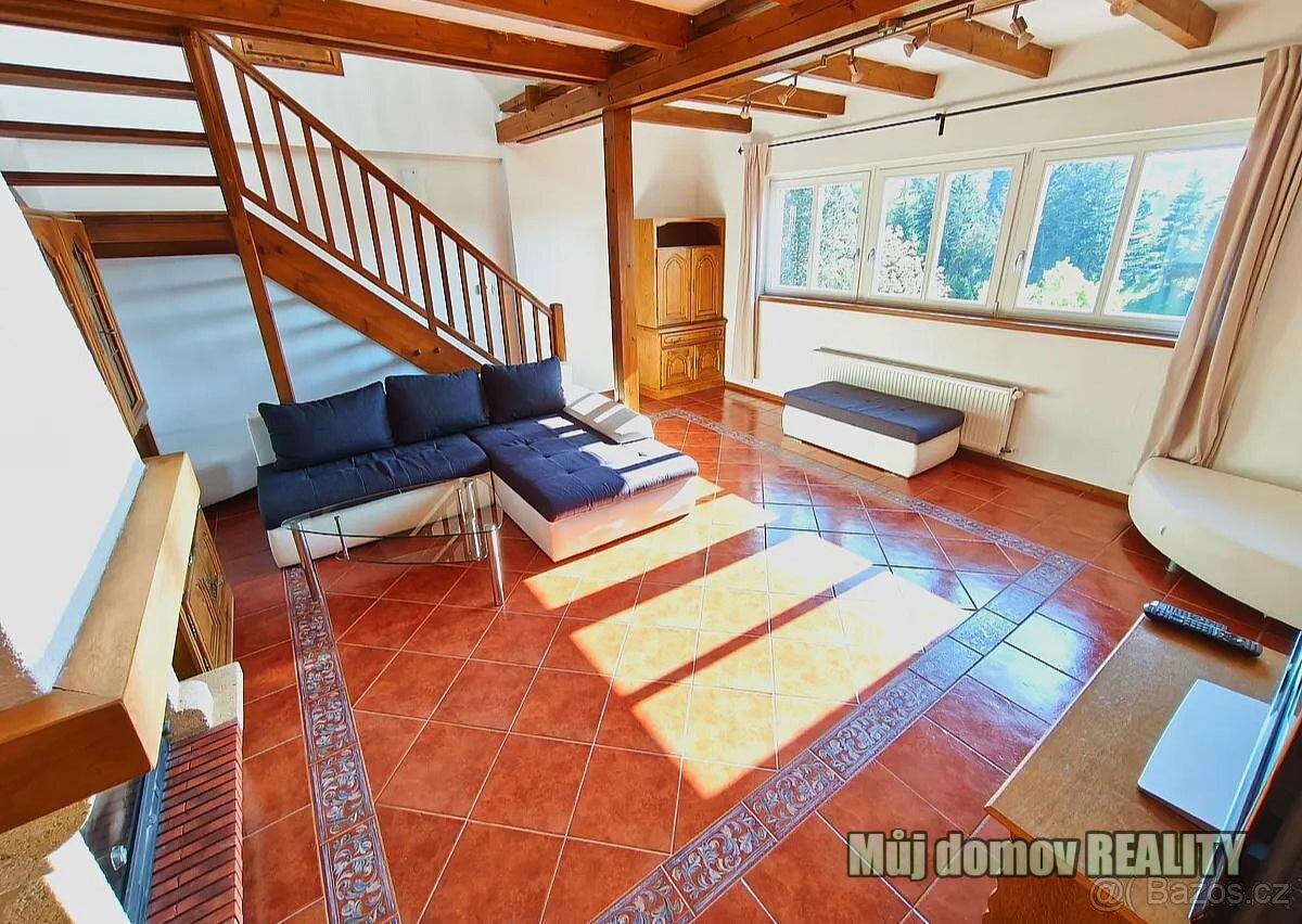 Pronájem mezonetového bytu 3+kk, 76 m Na Ořechovce, Praha 6