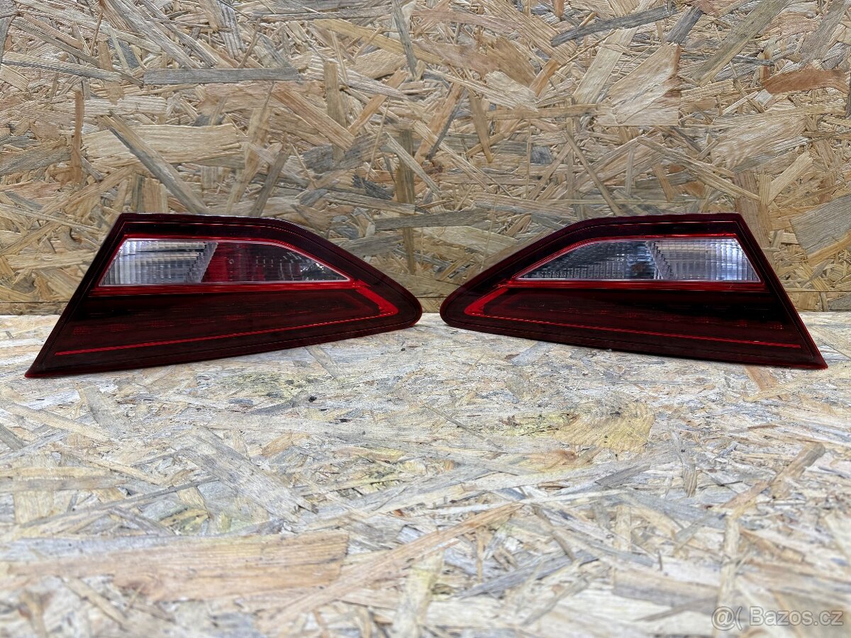Zadni kufrovei svetla Seat Leon 2014
